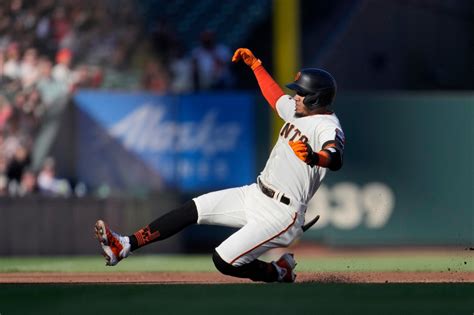 Amid league-wide spike, why don’t SF Giants steal more bases?